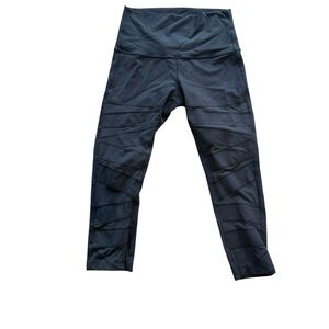 Lululemon size 8 leggings 3/4 length